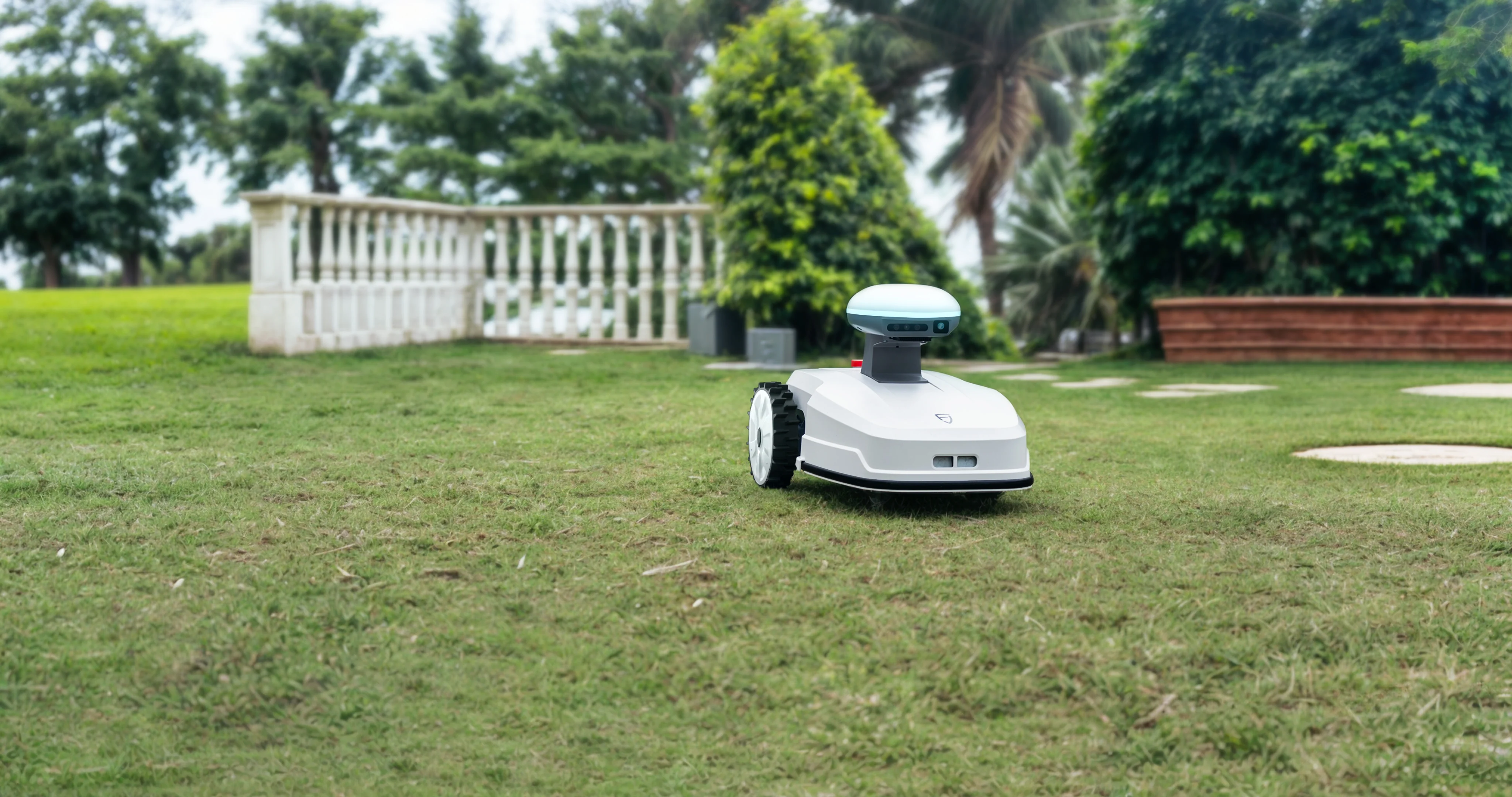 FJ Dynamics FR4000 Robotic Lawn Mower - Image 6